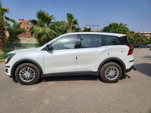 https://images10.gaadi.com/usedcar_image/4539906/original/cdf32174a30a9e96cf8d800ed6cf2d5d.jpg?imwidth=6402