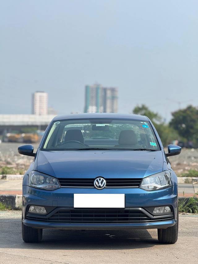 https://images10.gaadi.com/usedcar_image/4539907/original/processed_0c6efd6d-b412-4edf-a55a-bb1c84a35f59.jpg?imwidth=6400