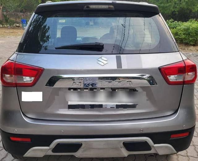 https://images10.gaadi.com/usedcar_image/4539933/original/processed_9b00d0a7d45bd7ab9902145c5a6403fd.jpg?imwidth=6402