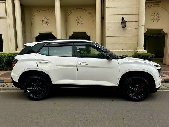 https://images10.gaadi.com/usedcar_image/4539964/original/ffe2dc481d9976056e8779bc2b8bb7de.jpg?imwidth=6401