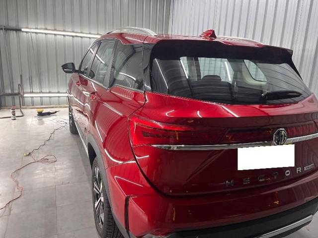 https://images10.gaadi.com/usedcar_image/4539965/original/processed_ef954a01-e5c7-4452-a4f1-e857211b1151.jpeg?imwidth=6401