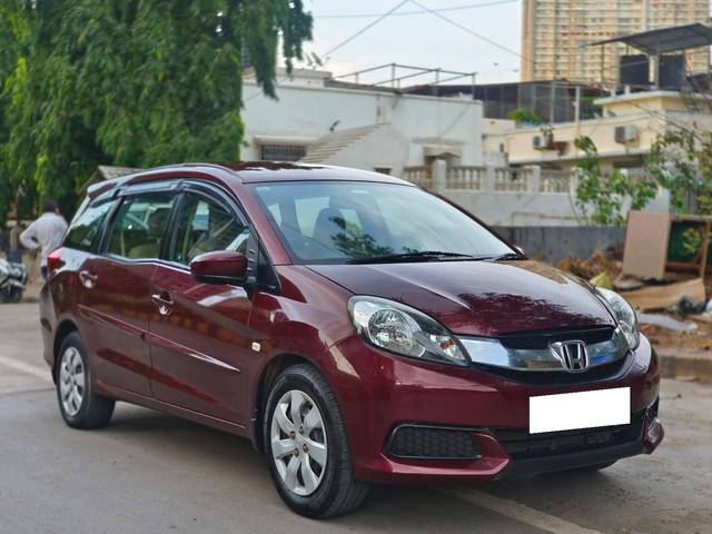 https://images10.gaadi.com/usedcar_image/4539968/original/processed_fffda1698f5cd79a66f2af05b268ef11.jpg?imwidth=6400