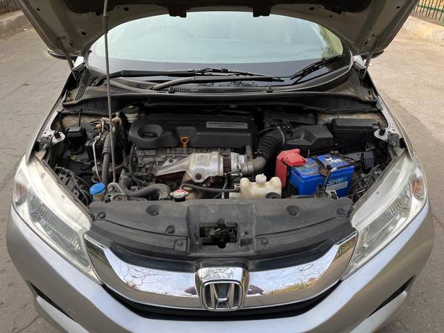 https://images10.gaadi.com/usedcar_image/4539969/original/102ae39af669d1ae208ee666e4f4c690.jpg?imwidth=6402