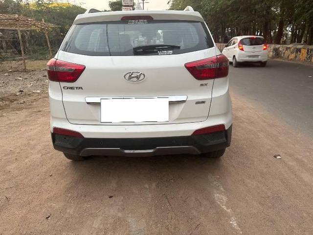 https://images10.gaadi.com/usedcar_image/4539973/original/processed_2538bfb9-1645-4932-bc3f-0a74a5377728.jpg?imwidth=6402