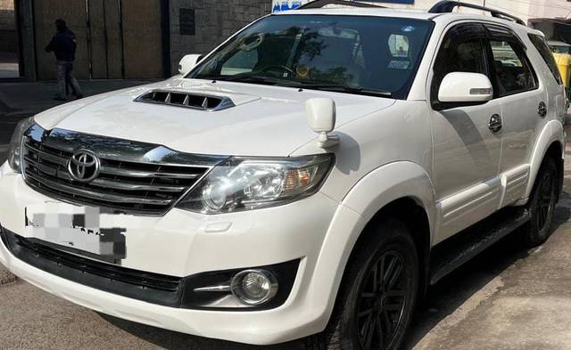 https://images10.gaadi.com/usedcar_image/4540021/original/fa5cb82a662e7ee7fbbba095ce9be4f8.jpg?imwidth=6400