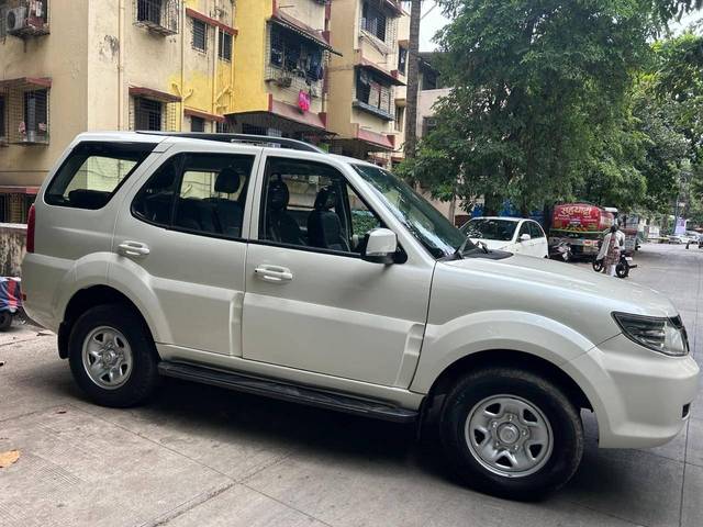 https://images10.gaadi.com/usedcar_image/4540043/original/processed_0920fe923dfe245a2ece3875f7e31334.jpg?imwidth=6401
