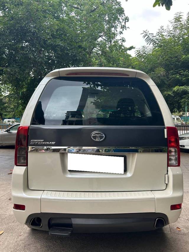 https://images10.gaadi.com/usedcar_image/4540043/original/processed_f899e8a4436526061c7c07c10213af92.jpg?imwidth=6402
