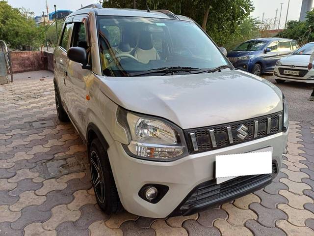 https://images10.gaadi.com/usedcar_image/4540073/original/processed_38800611a9f444219d9e73d5bbcc79c3.jpeg?imwidth=6400