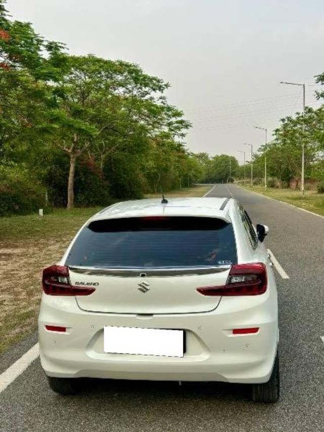 https://images10.gaadi.com/usedcar_image/4540087/original/processed_35600db8-fb68-4b47-9e14-9090be5e43f8.jpeg?imwidth=6402
