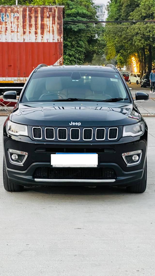 https://images10.gaadi.com/usedcar_image/4540100/original/processed_86cbee64af9052e43babb716a56fa315.jpg?imwidth=6400