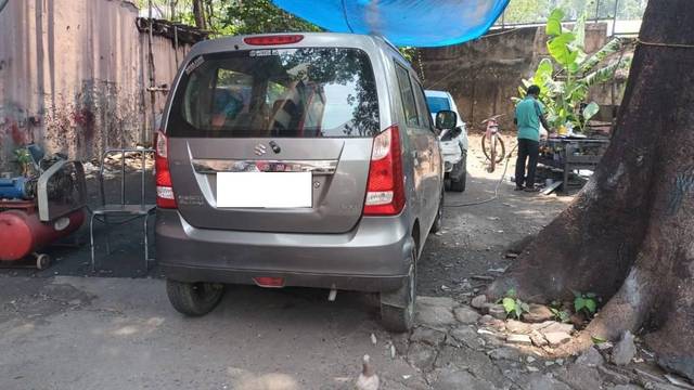 https://images10.gaadi.com/usedcar_image/4540157/original/processed_90e8297a-7a43-4df1-adac-0d6fb42194d9.jpg?imwidth=6401