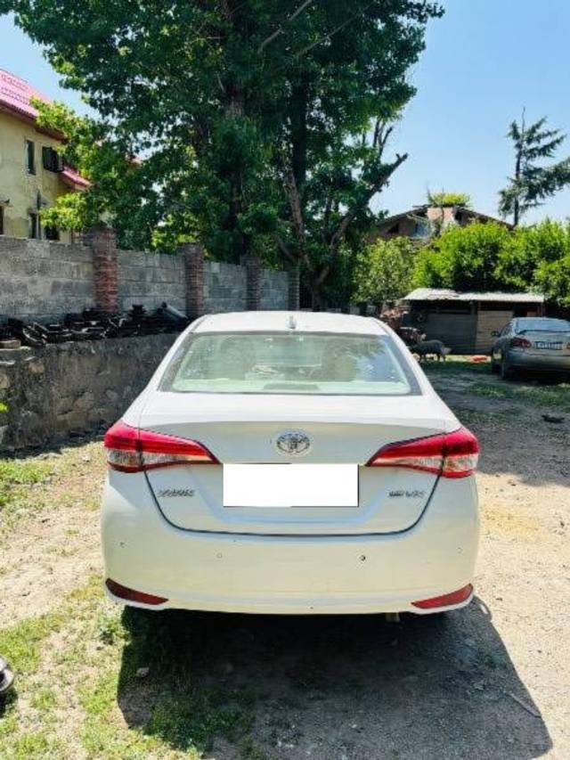 https://images10.gaadi.com/usedcar_image/4540161/original/processed_dfad4d72-7e42-4b27-981b-458f195ab0c5.jpeg?imwidth=6401