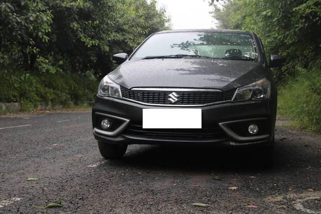 https://images10.gaadi.com/usedcar_image/4540177/original/processed_06888327-b9dd-4ef7-aea5-867bd8fa3051.JPG?imwidth=6401