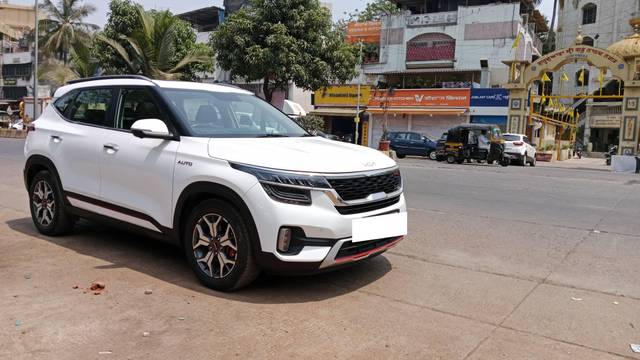 https://images10.gaadi.com/usedcar_image/4540183/original/processed_6dc76e08a037657abd393e21b786d31a.jpg?imwidth=6400