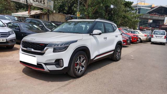 https://images10.gaadi.com/usedcar_image/4540183/original/processed_ef92e0c6572f901450aafb94c29b4ffd.jpg?imwidth=6402
