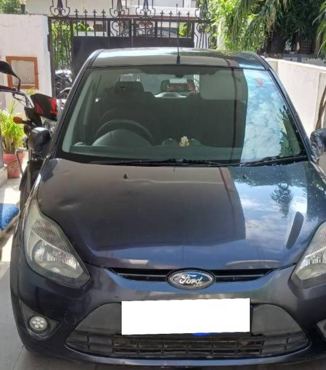 https://images10.gaadi.com/usedcar_image/4540197/original/processed_3c958e6b-7bf2-4438-a049-0afc1cd9800e.jpg?imwidth=6400