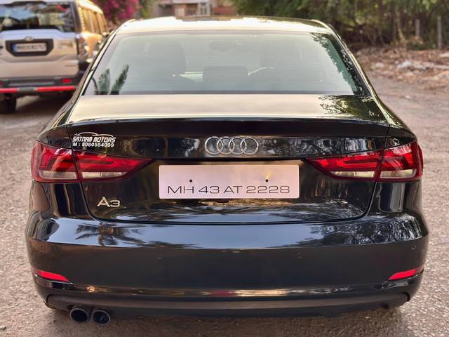 https://images10.gaadi.com/usedcar_image/4540204/original/processed_ef30ff2cecc41100209705ded858408f.jpg?imwidth=6401