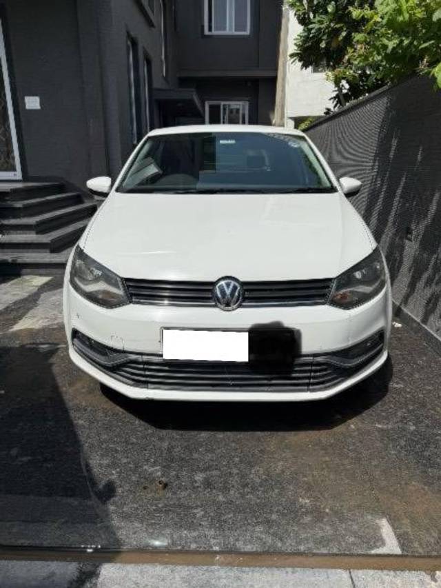 https://images10.gaadi.com/usedcar_image/4540213/original/processed_3ba32a43-ccd6-44e5-873f-ecc1a1156102.jpeg?imwidth=6402