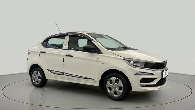 https://images10.gaadi.com/usedcar_image/4540218/original/671dec1e25d18b591feba0b1bc640fff.jpg?imwidth=6400