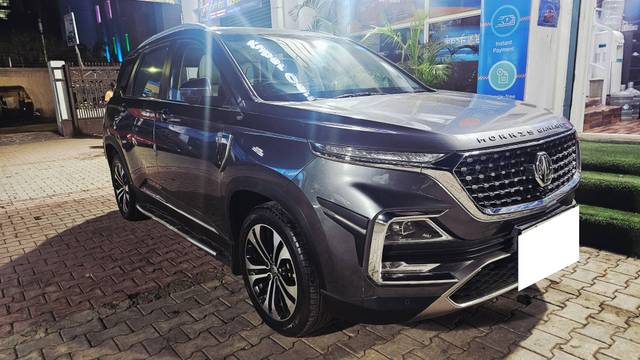 https://images10.gaadi.com/usedcar_image/4540227/original/processed_7780ffa8d1e4af54b03b24032282e4b5.jpg?imwidth=6400