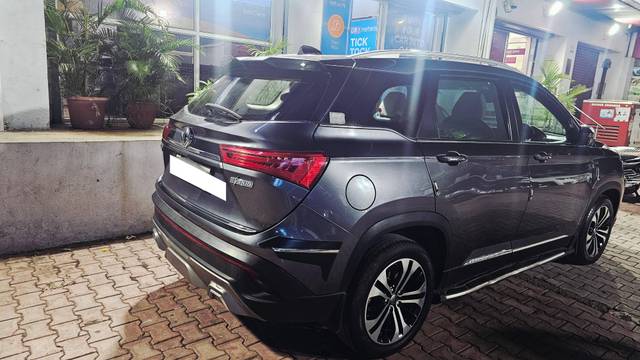 https://images10.gaadi.com/usedcar_image/4540227/original/processed_da8ea1e3d12456cd36a36039e713b01d.jpg?imwidth=6401