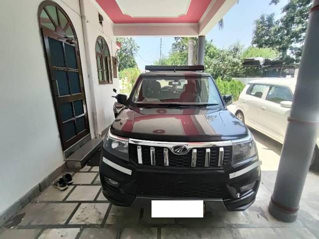https://images10.gaadi.com/usedcar_image/4540235/original/processed_8e4cb306-9b50-4a62-9f79-76a519d666b5.jpg?imwidth=6400