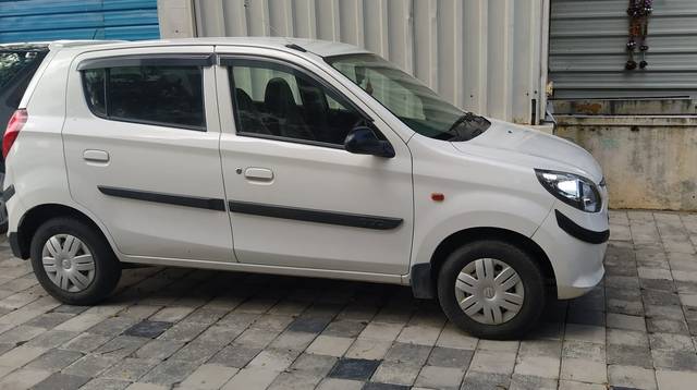 https://images10.gaadi.com/usedcar_image/4540246/original/a36d0075-dc01-46c6-ac0d-0aa5a100bb54.jpg?imwidth=6402