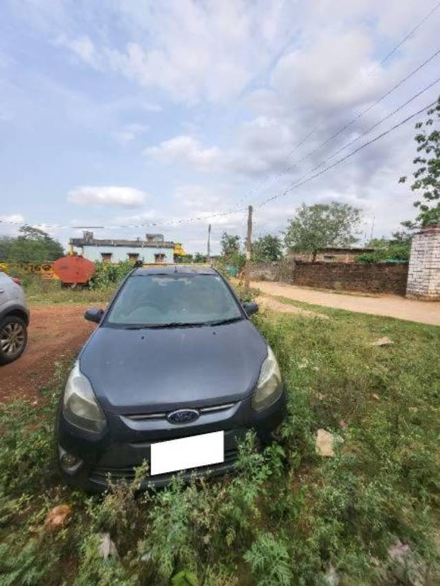 https://images10.gaadi.com/usedcar_image/4540291/original/processed_953ed6f9-9198-4ce8-bd3d-1a85b2f38411.jpg?imwidth=6400