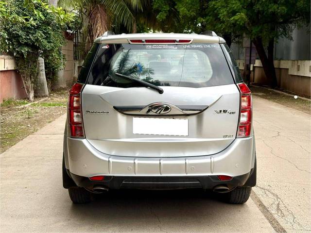 https://images10.gaadi.com/usedcar_image/4540304/original/processed_17b8d203145bad633eaef1cf2bb008d1.jpg?imwidth=6401