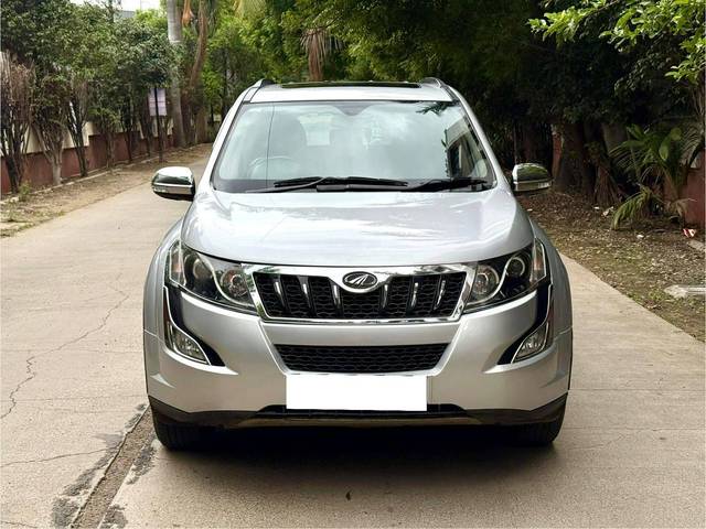 https://images10.gaadi.com/usedcar_image/4540304/original/processed_f2d759663d5de7c2068aaf950e90b55a.jpg?imwidth=6402