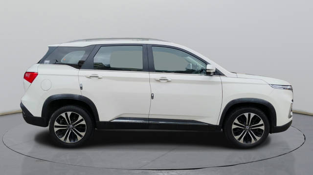https://images10.gaadi.com/usedcar_image/4540310/original/53d2a601b85d2342d3d75c50301e4247.jpeg?imwidth=6401