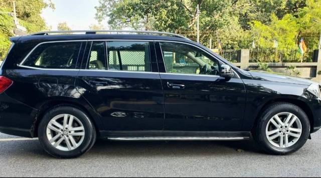 https://images10.gaadi.com/usedcar_image/4540314/original/processed_99b2c2a4-1e18-4a40-bb0b-1cb618f59618.jpg?imwidth=6401