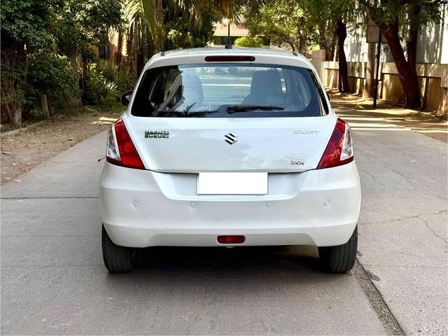 https://images10.gaadi.com/usedcar_image/4540315/original/processed_1fd21ee3e403a298f18fe2bc727ed20b.jpg?imwidth=6401