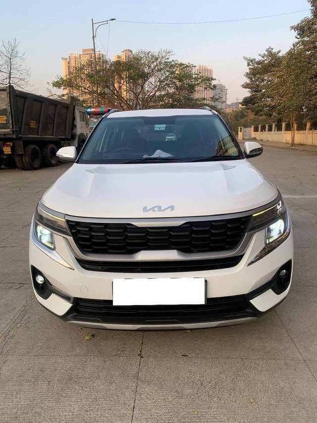 https://images10.gaadi.com/usedcar_image/4540331/original/processed_9bfa9c9517a0a2a213355d02db6fe9ff.jpg?imwidth=6402