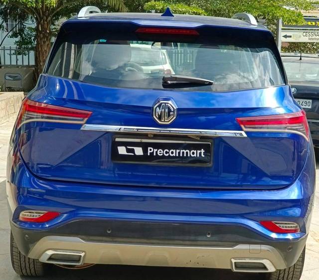 https://images10.gaadi.com/usedcar_image/4540334/original/processed_83e4d5f9084db896e4a7238b373819d1.jpeg?imwidth=6402