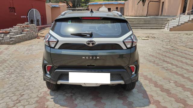 https://images10.gaadi.com/usedcar_image/4540336/original/processed_ed0aada682a164ceb66e5cfcfd83d578.jpg?imwidth=6402