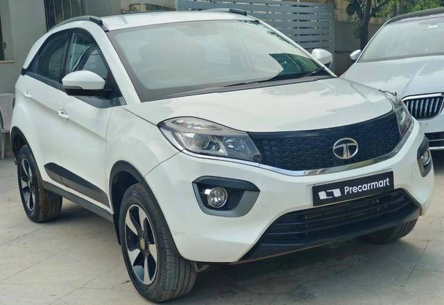 https://images10.gaadi.com/usedcar_image/4540338/original/processed_c2246bf95aaedd9bc916f3d097816af6.jpeg?imwidth=6400