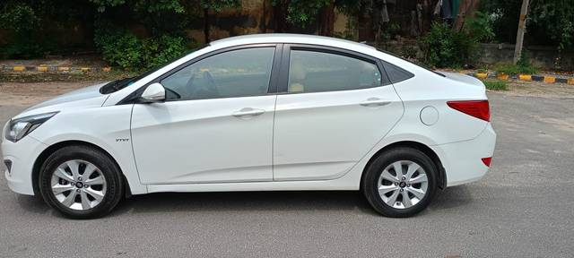 https://images10.gaadi.com/usedcar_image/4540340/original/5d129111fef8cdafdd4e31f12c320093.jpg?imwidth=6402