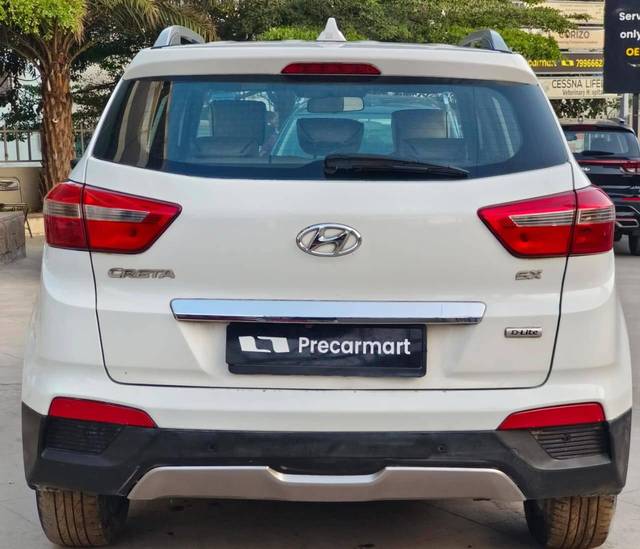 https://images10.gaadi.com/usedcar_image/4540348/original/processed_61b8be89756765a4303c502e124e5b29.jpeg?imwidth=6402