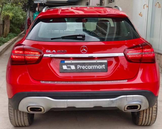 https://images10.gaadi.com/usedcar_image/4540351/original/processed_8e6b33040dc28876bc1ed27154902d5a.jpeg?imwidth=6402