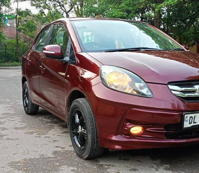 https://images10.gaadi.com/usedcar_image/4540355/original/processed_c0bc013b9ffc624075ffcf7820b9e143.jpg?imwidth=6400
