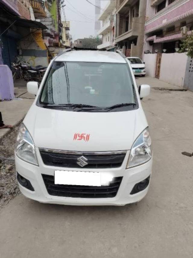 https://images10.gaadi.com/usedcar_image/4540364/original/processed_bfe3294d-0ad5-4cbf-9ae6-b15226880f80.jpg?imwidth=6400
