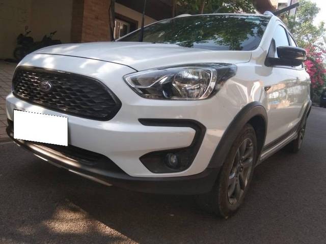 https://images10.gaadi.com/usedcar_image/4540372/original/processed_6904d860-ad5f-49ed-a52a-3ae96b2fdf3a.jpeg?imwidth=6400