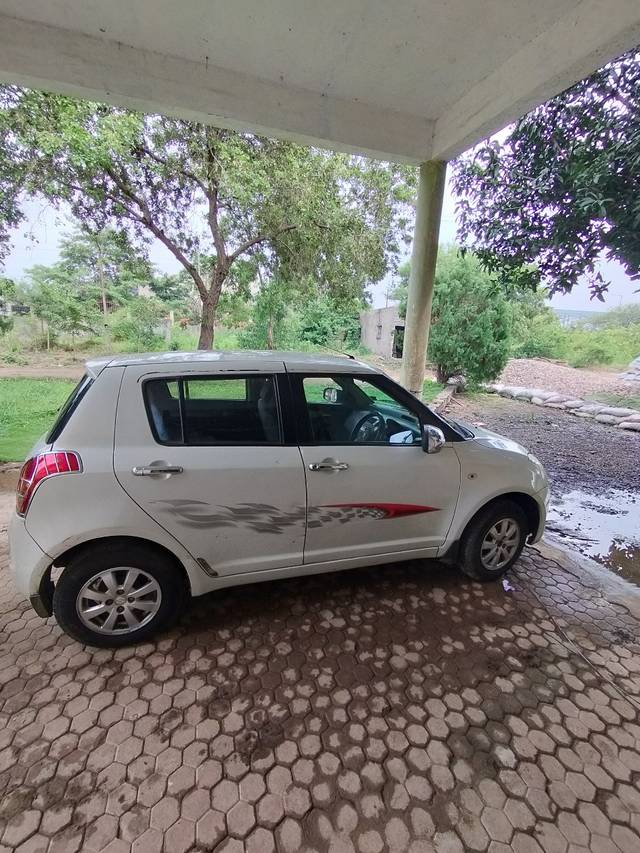 https://images10.gaadi.com/usedcar_image/4540429/original/aaf8e8ac-94cb-42b7-90f1-9d7742505d1b.jpg?imwidth=6400