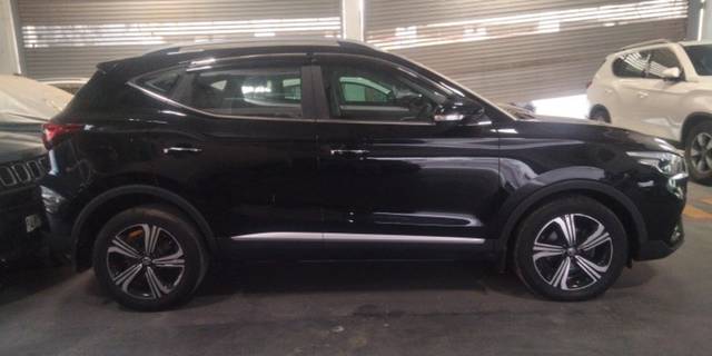 https://images10.gaadi.com/usedcar_image/4540432/original/fb9641baeb474211a394fe155cadea64.jpg?imwidth=6401