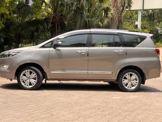 https://images10.gaadi.com/usedcar_image/4540440/original/03fa37c48958b7348bb4c5de059dfdc1.jpg?imwidth=6402