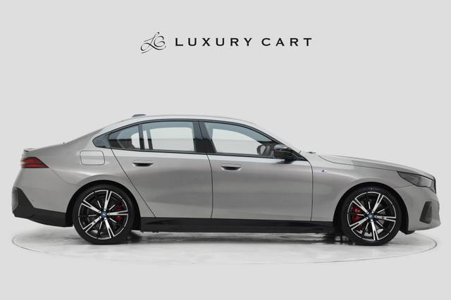 https://images10.gaadi.com/usedcar_image/4540443/original/processed_a4996cf186570ff7e6fe066cf1393cb3.jpg?imwidth=6401