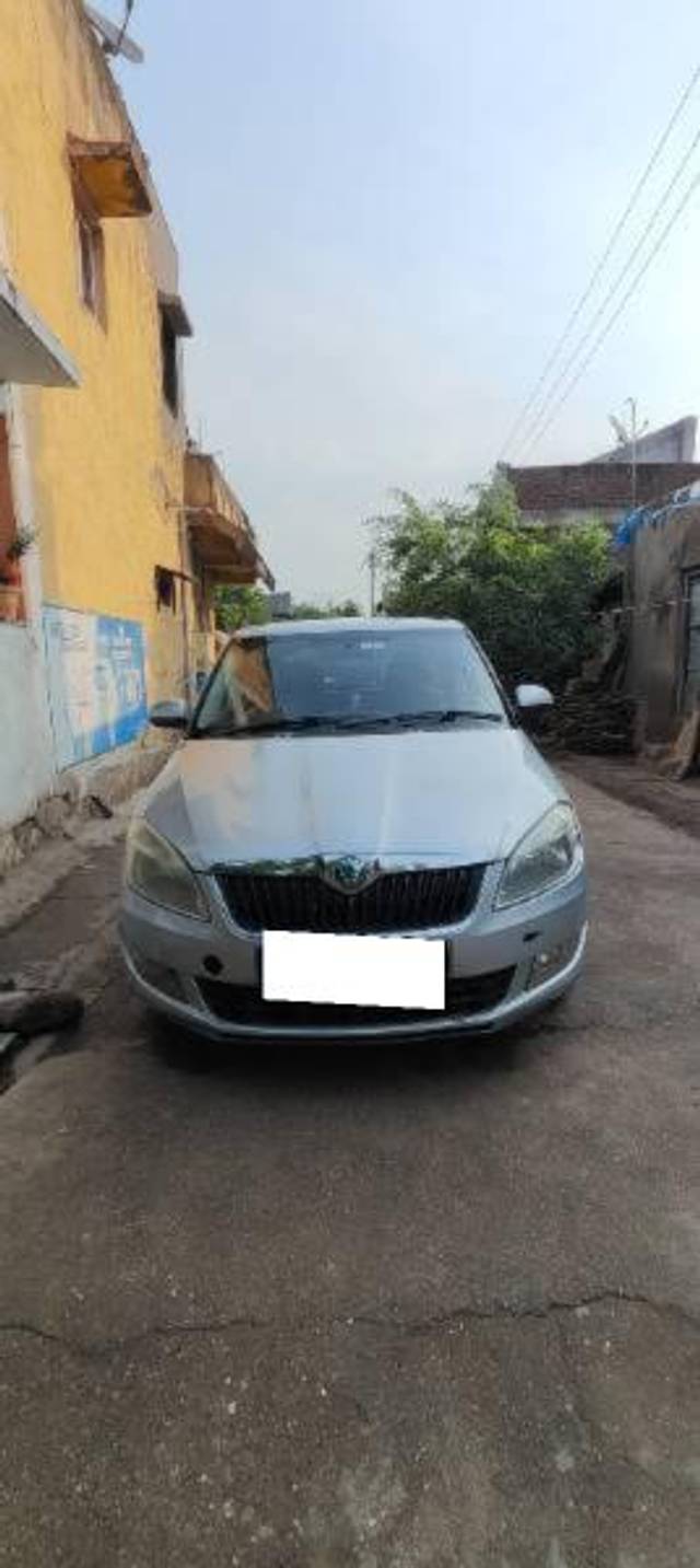 https://images10.gaadi.com/usedcar_image/4540453/original/processed_1c5655c8-7285-4e80-a898-7ee080b7d300.jpg?imwidth=6400