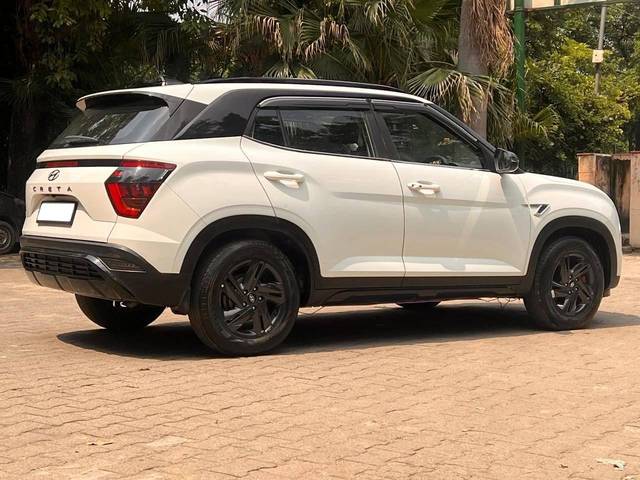https://images10.gaadi.com/usedcar_image/4540468/original/processed_2586ec3b77b97fcc514aaa4d29d4cfbd.jpg?imwidth=6401