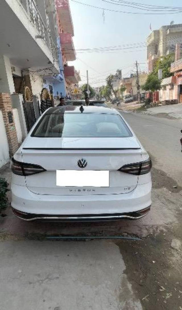 https://images10.gaadi.com/usedcar_image/4540473/original/processed_ee415dbd-2e81-4eaf-8a86-91c41e00e689.jpeg?imwidth=6402